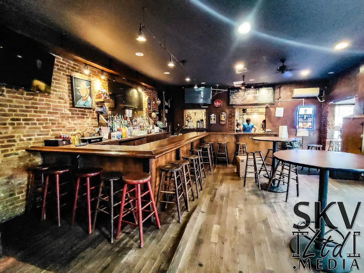 Solly's Tavern