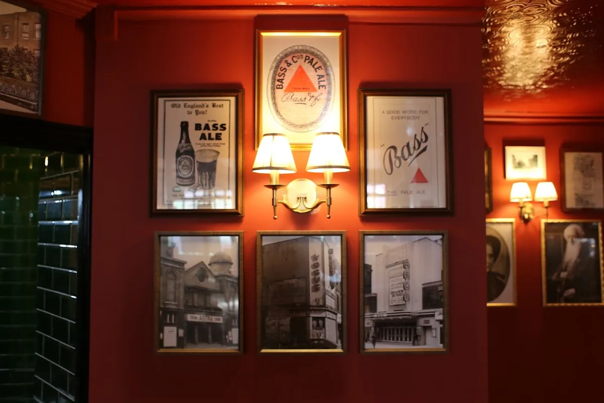 The Coach & Horses