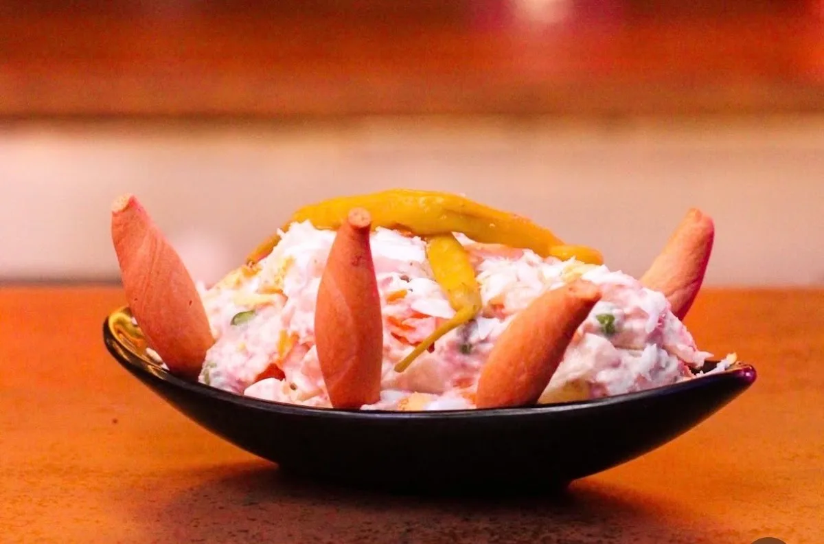 Sense Nom Bar: Burgers, tapas, cocteles y copas