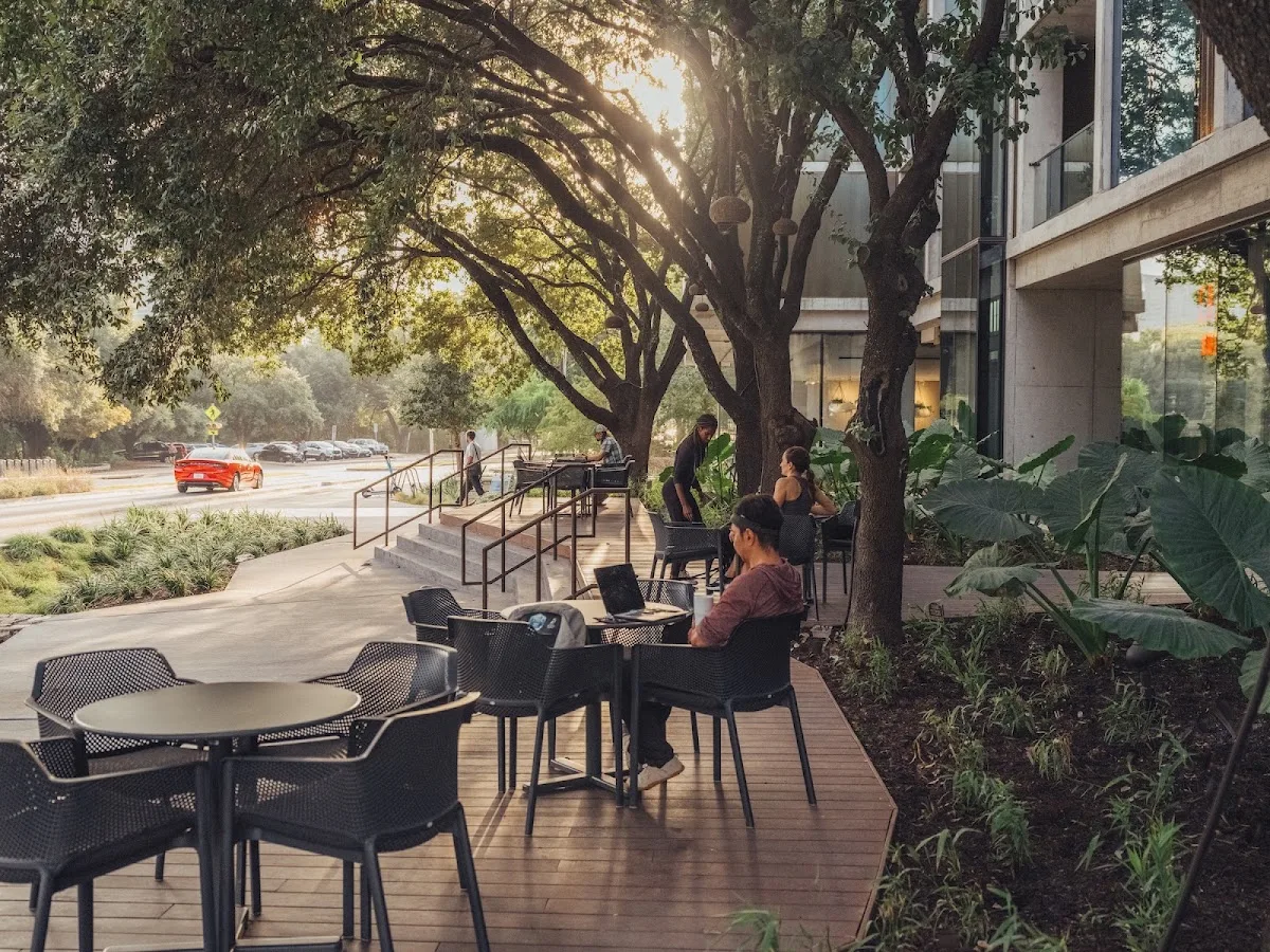 Cafe at the Loren