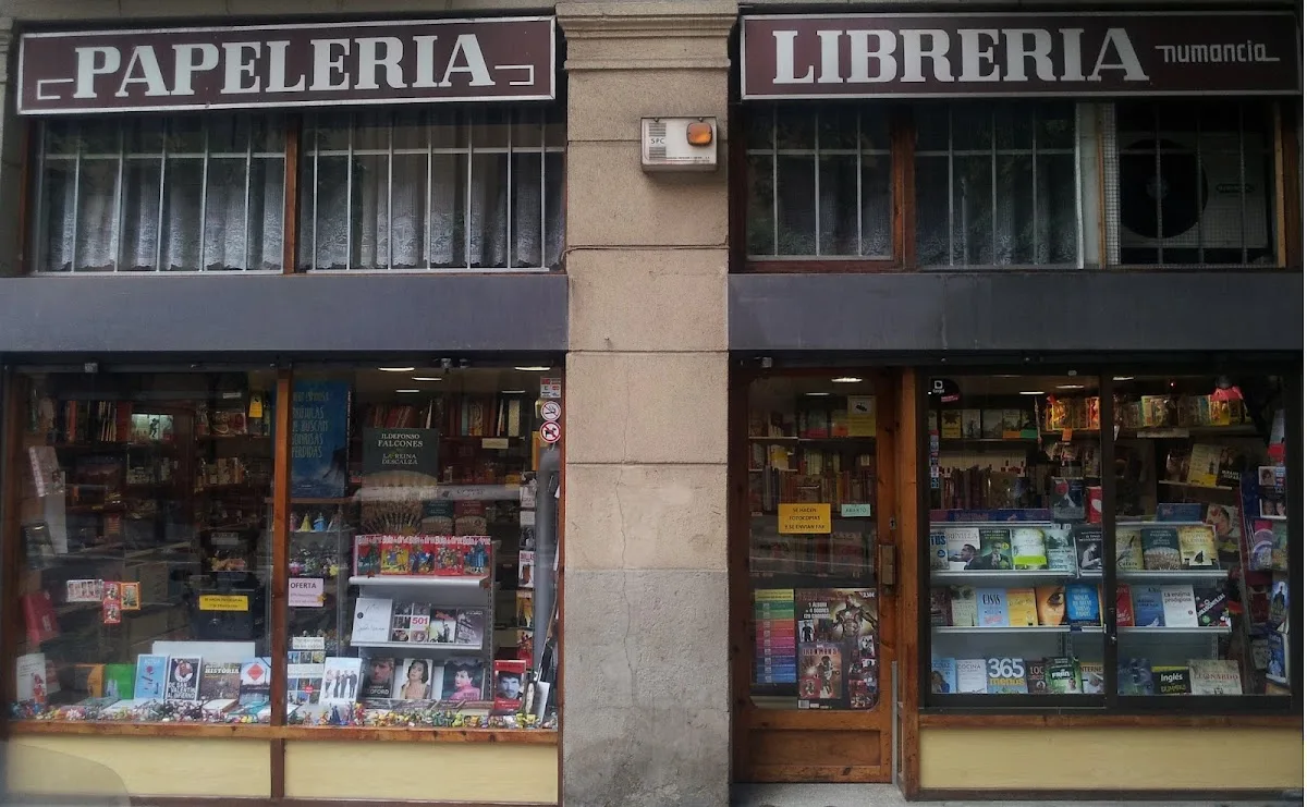 Llibreria Papereria Numància