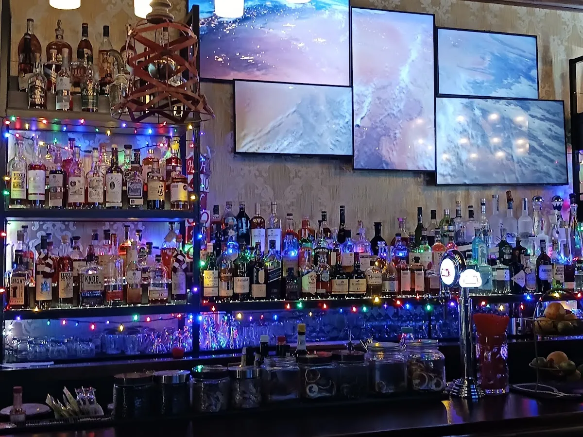Pat's Cocktail Lounge