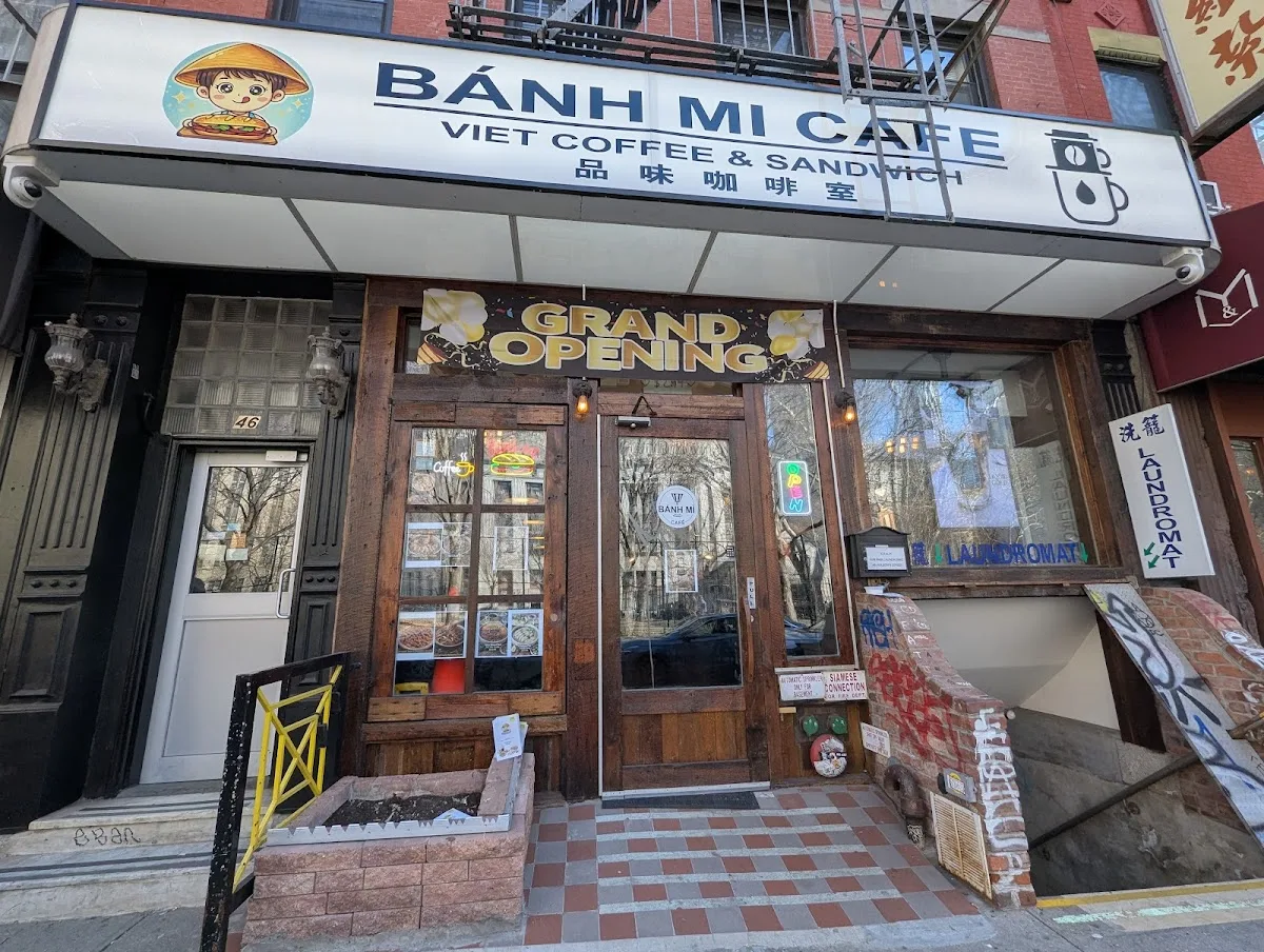 Banh mi Cafe