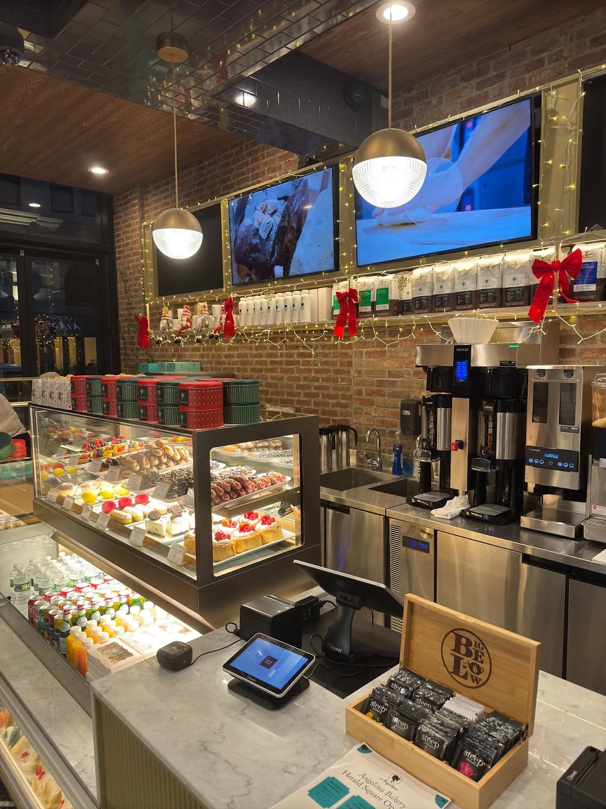 Angelina Bakery