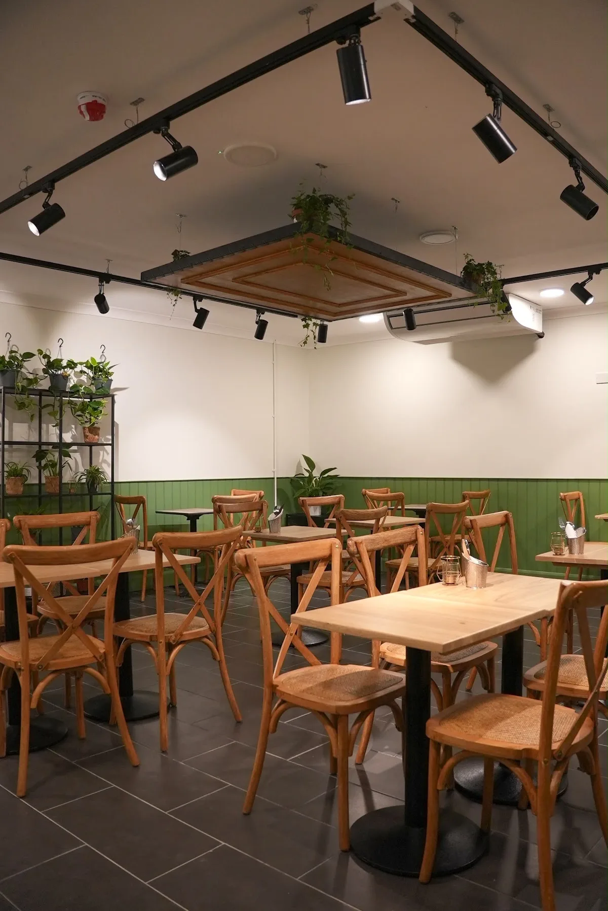 Quani Cafe