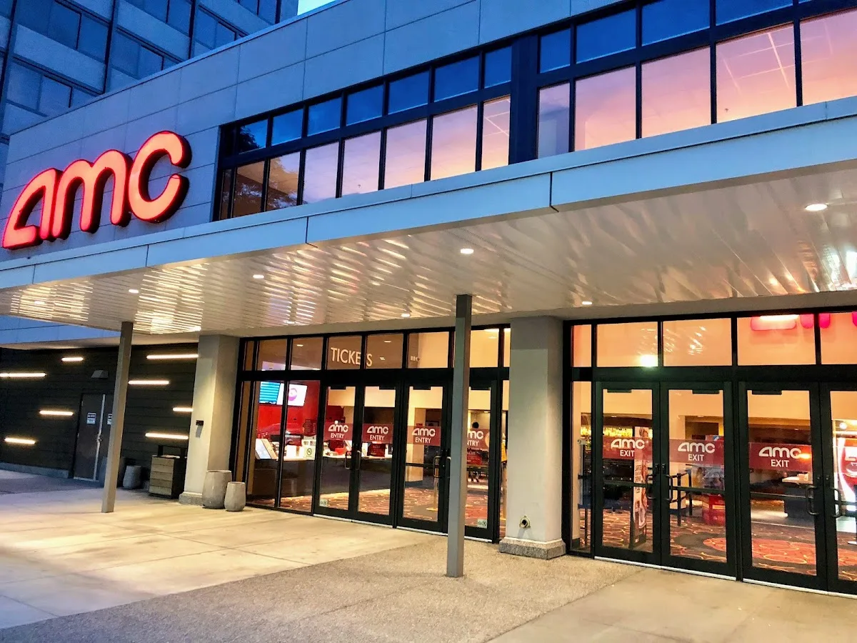 AMC Wheaton Mall 9