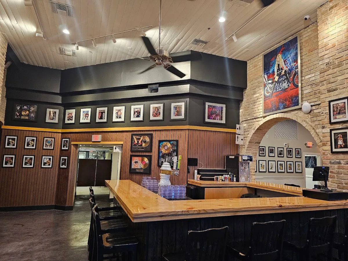 Maggie Mae's