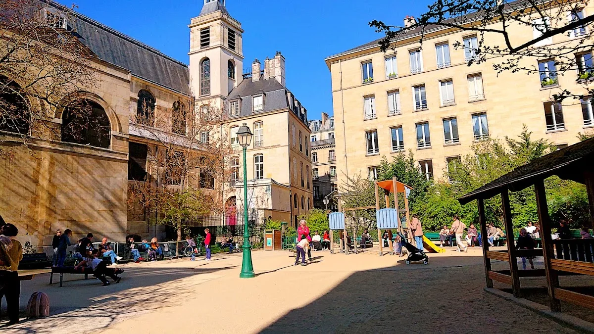 Square Charles-Victor Langlois